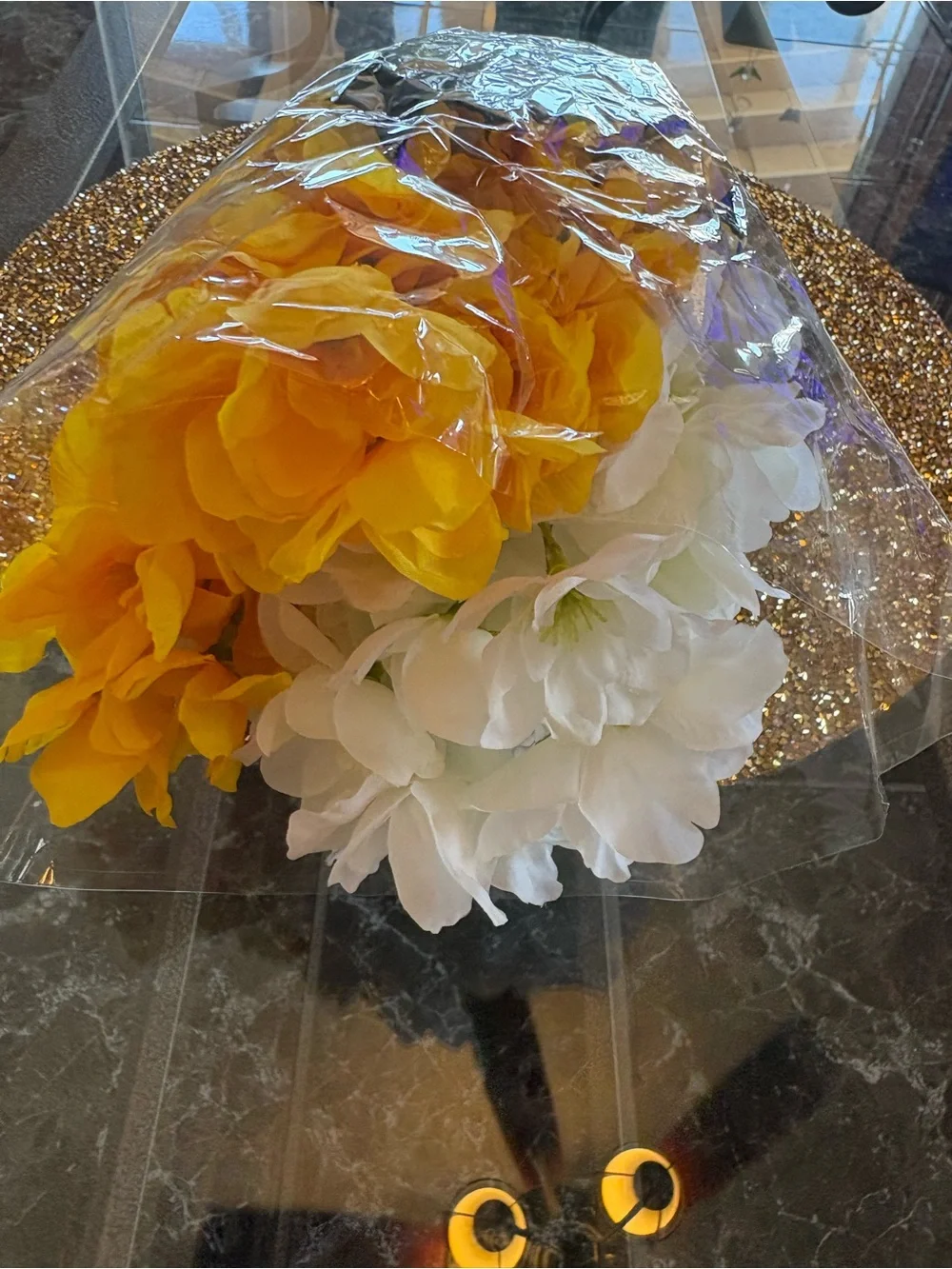 Yellow and White NWT  Artificial Hydrangea Bouquet for Home & Party Decor
